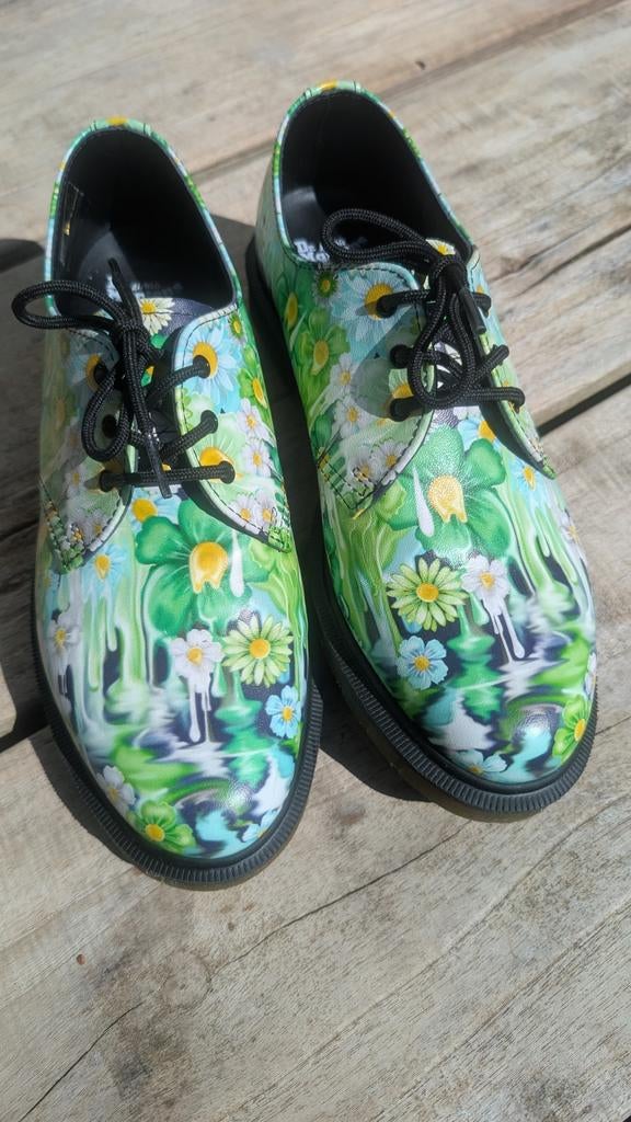 Dr Martens Floral 41, Kleding | Dames, Schoenen, Zwart, Nieuw, Ophalen of Verzenden, Dr. Martens