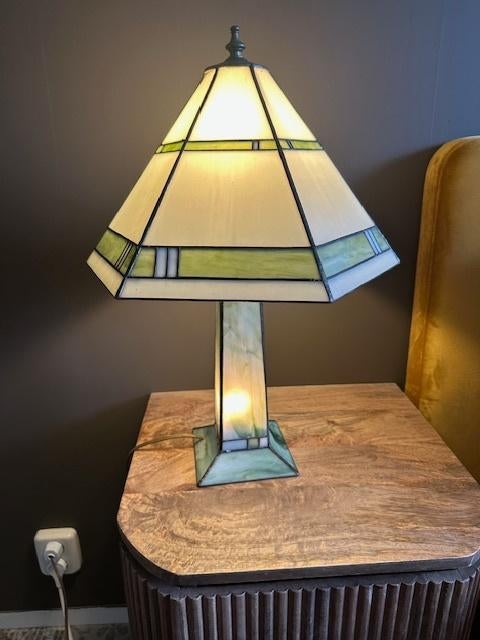 Tiffany Stijl Tafellamp - Groen/Wit Glas, Huis en Inrichting, Lampen | Tafellampen, Ophalen, Gebruikt, Glas, Minder dan 50 cm