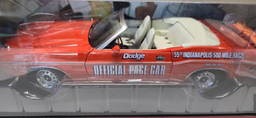 Dodge Challenger Official Pace Car Indianapolis 500  1:18, Ophalen, Nieuw, Auto, Overige merken