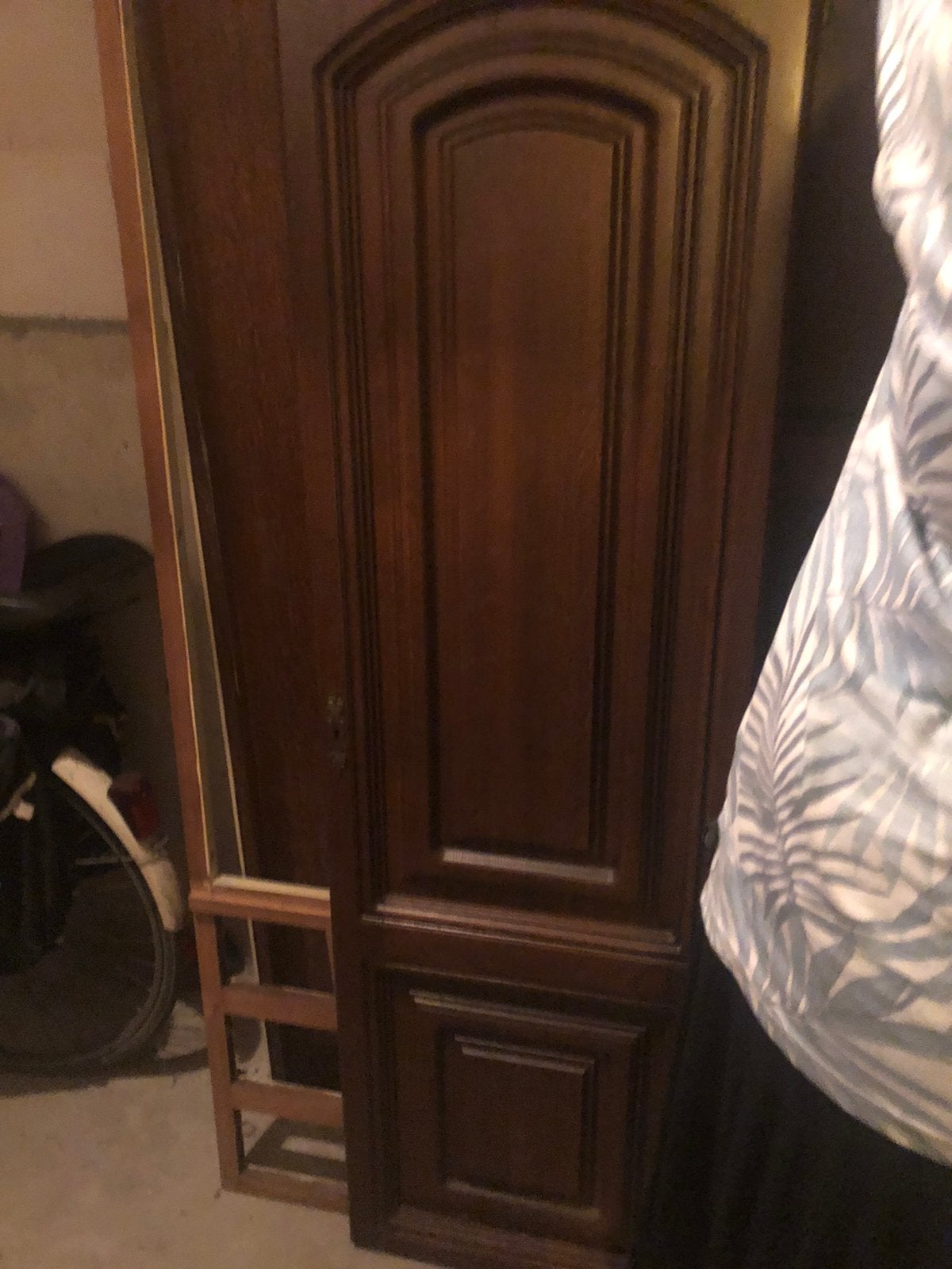 Eiken kast, Ophalen