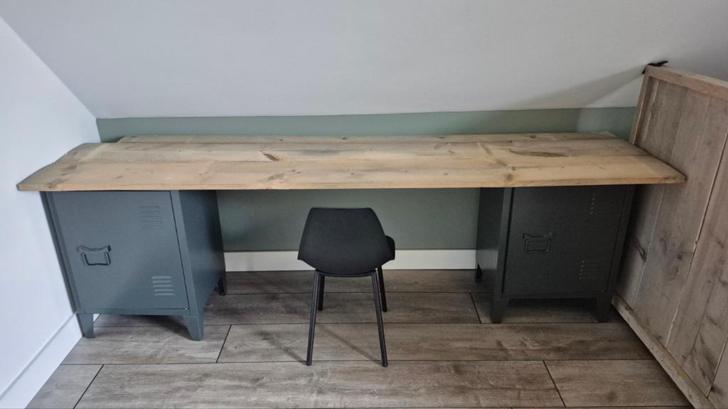 Steigerhout Kinderbureau, Huis en Inrichting, Bureaus, Ophalen