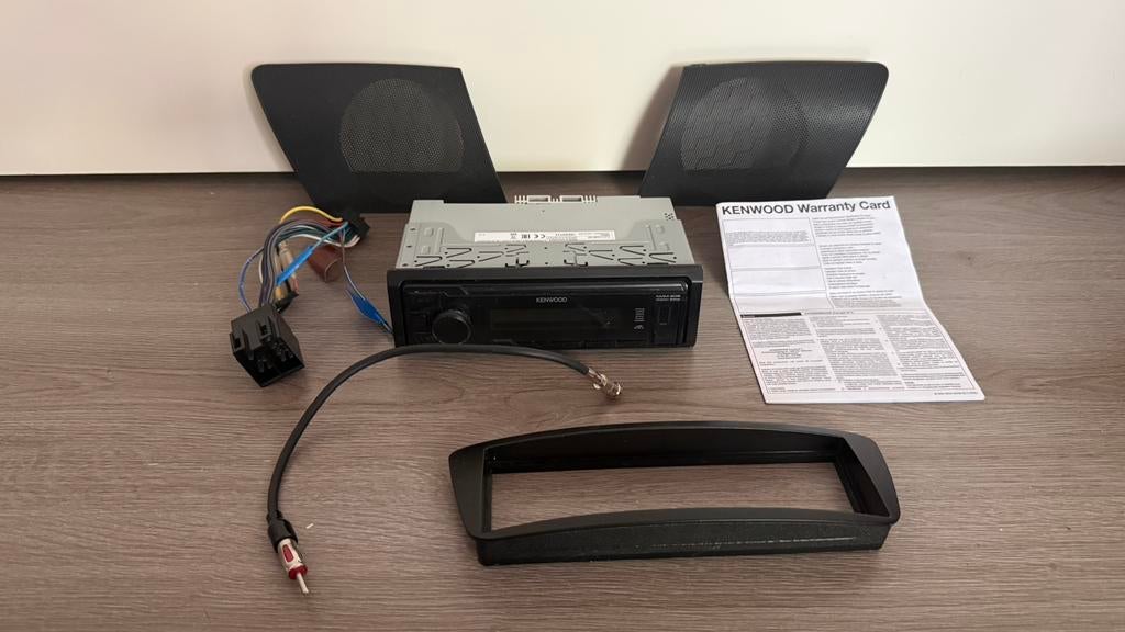 Kenwood autoradio+kabels+frame–compleet/LosseVerkoopMogelijk, Auto diversen, Autoradio's, Zo goed als nieuw, Ophalen of Verzenden