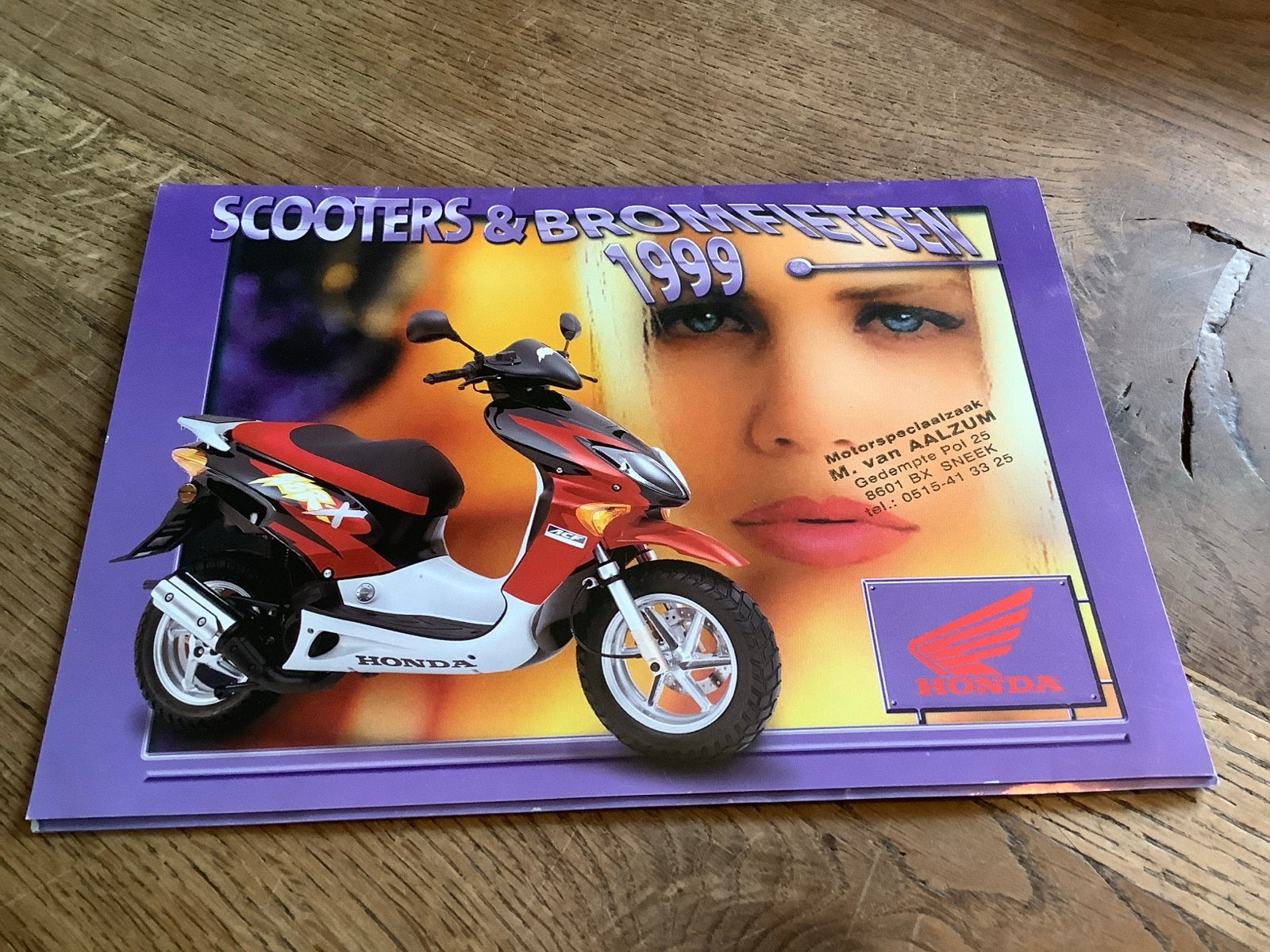 Honda Scooters & Bromfietsen Catalogus 1999., Fietsen en Brommers, Verzenden, Nieuw