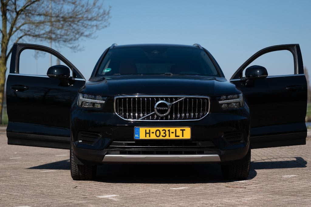 Volvo XC40 T5 Twin Engine 262pk Geartronic 2020 Zwart, 1800 kg, Euro 6, 179 pk, Zwart