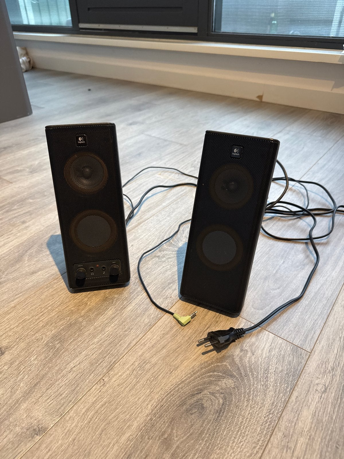 Logitech S-0264B 2.0 Luidsprekerset, Ophalen of Verzenden, Gebruikt, Audiokanaal 2