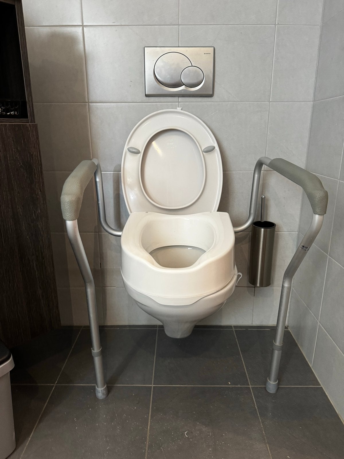 WC verhoger en WC steun, Diversen, Ophalen, Zo goed als nieuw