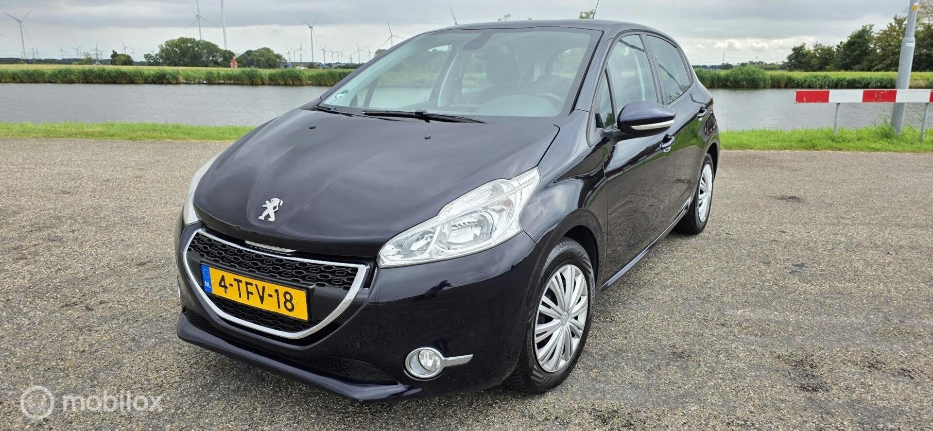 Peugeot 208 1.2 VTi Blue Lease Executive, Voorwielaandrijving, Euro 5, Gebruikt, 31 €/maand