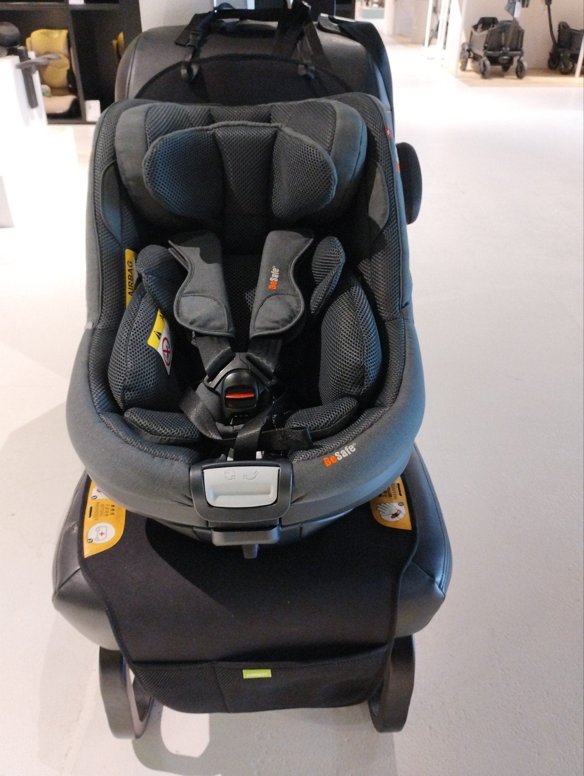 Besafe Beyond 360 b antraciet mesh, Ophalen of Verzenden, Zo goed als nieuw, Isofix, Slaapstand