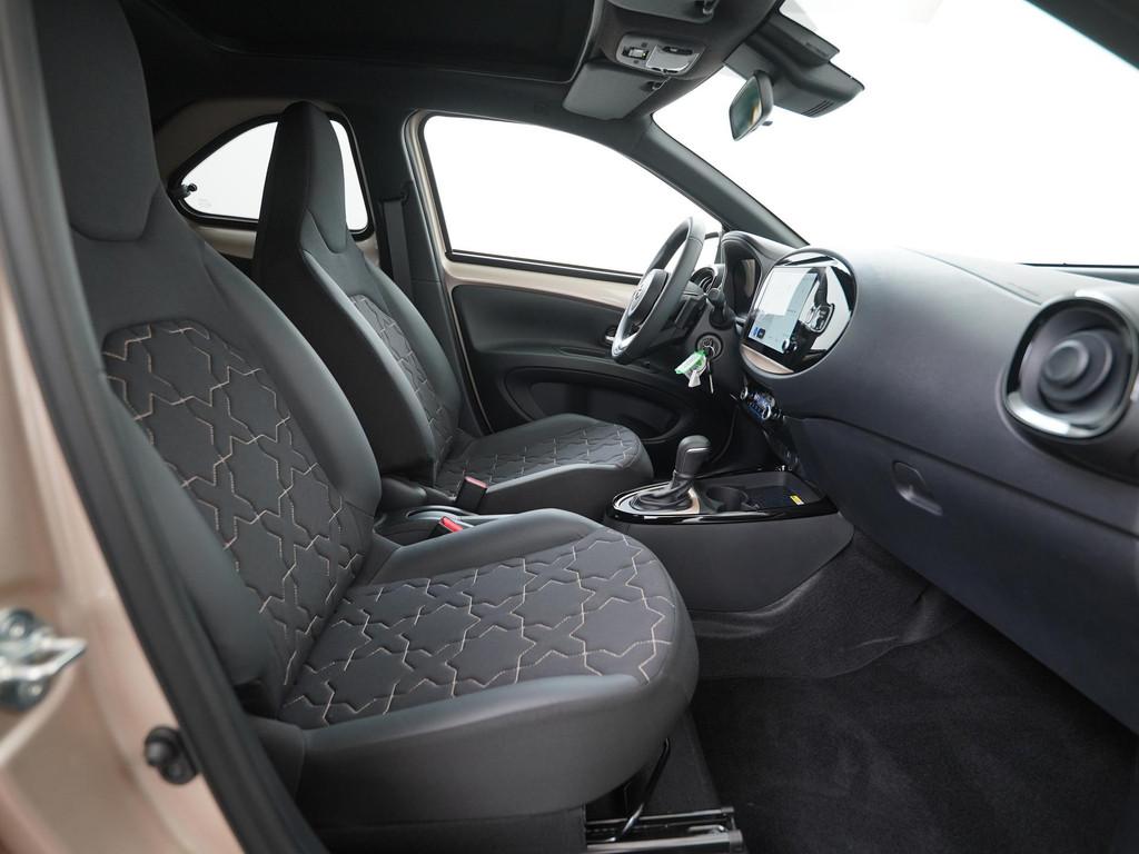 Toyota Aygo X 1.0 VVT-i S-CVT Envy Automaat | Cabrio Vouwdak, 12 maanden, Gebruikt, Euro 6, 4 stoelen