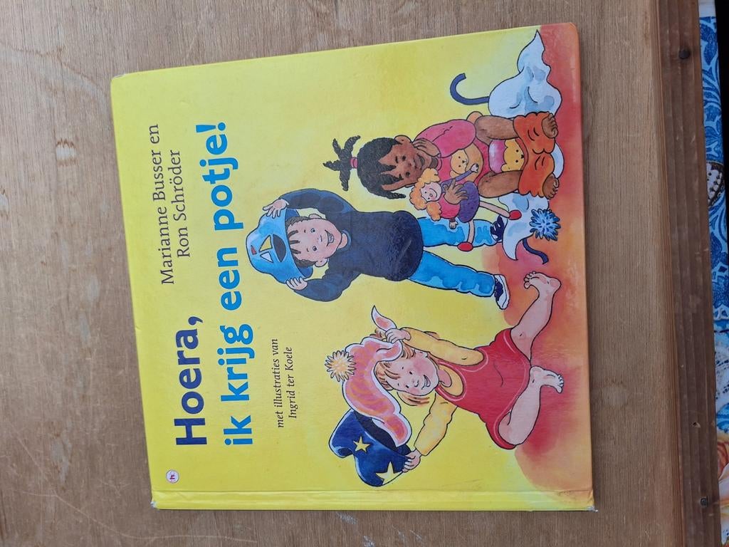 Marianne Busser - Hoera, ik krijg een potje! Beschadigd, Fictie algemeen, Ophalen of Verzenden, Zo goed als nieuw, Marianne Busser; Ron Schröder