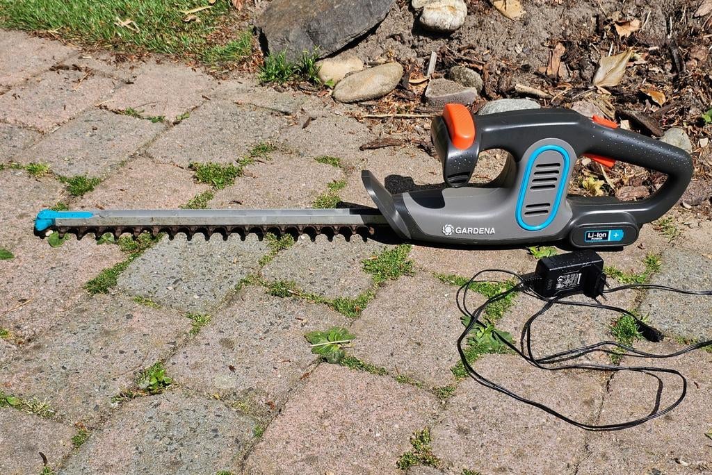 Goed werkende Gardena Elektrische Heggenschaar, Tuin en Terras, Heggenscharen, Ophalen, Gebruikt, Elektrisch, Gardena o.a.