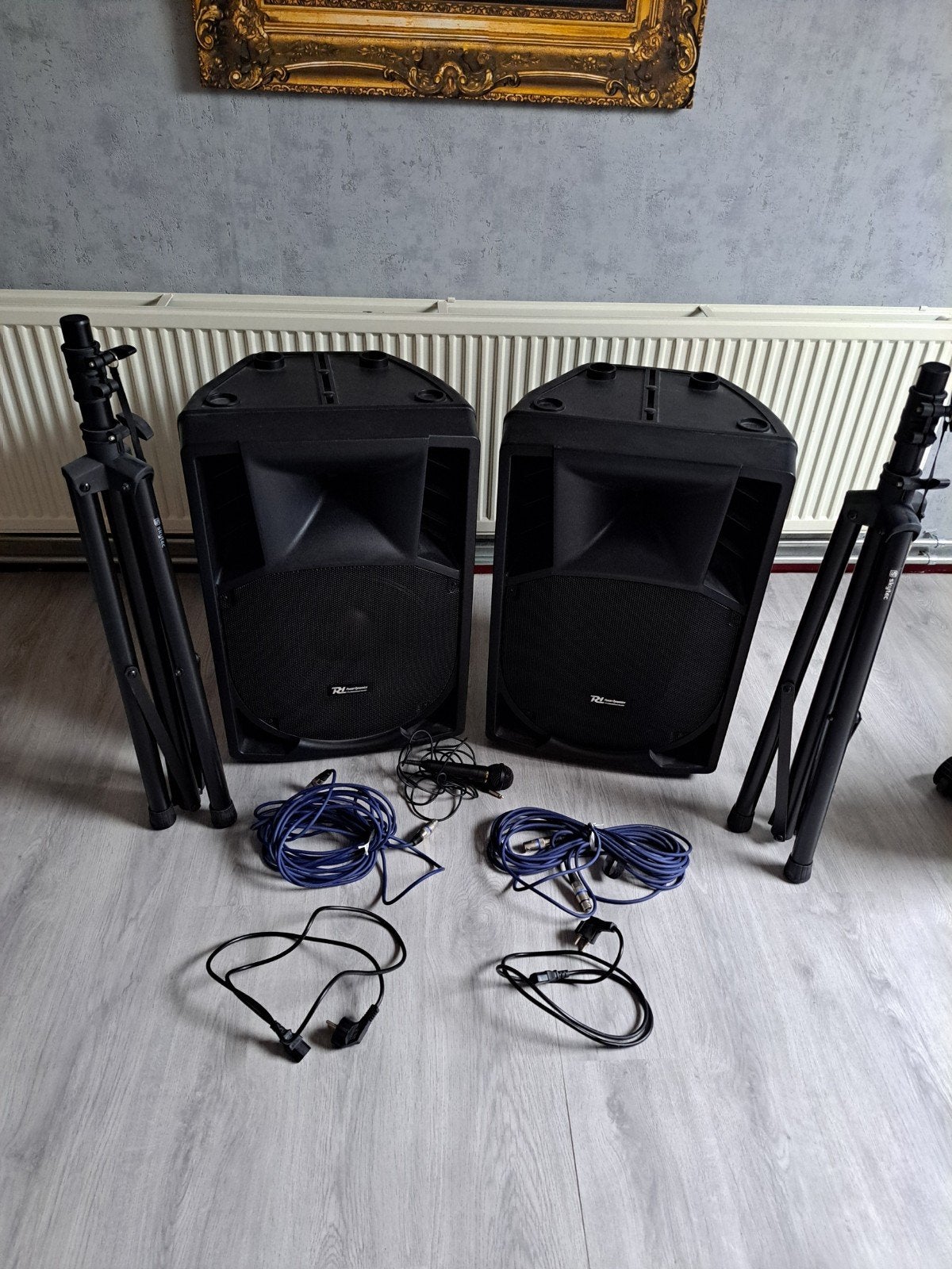 speakers, Ophalen, Zo goed als nieuw