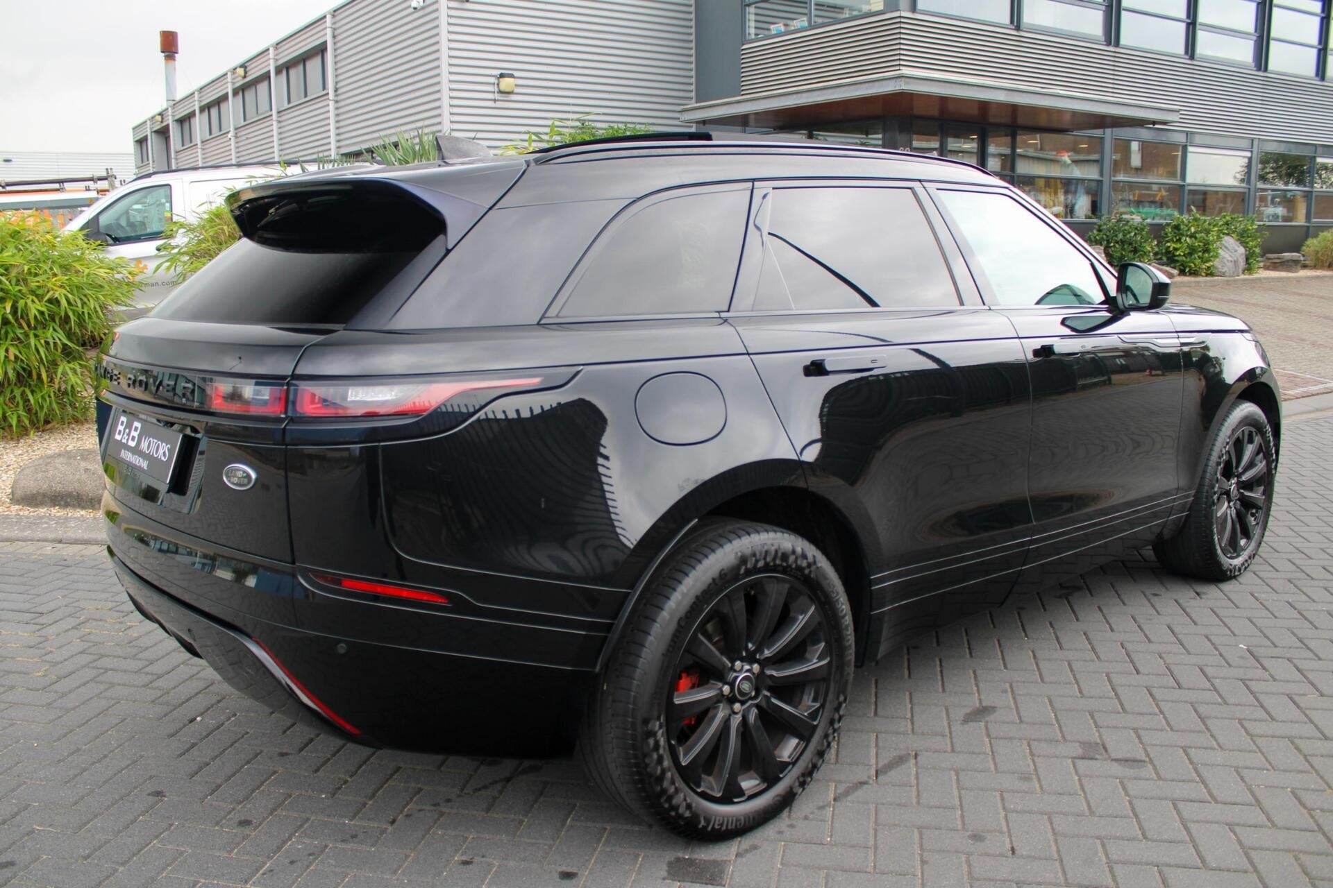 Land Rover Range Rover Velar 2.0 I4 AWD R-Dynamic S|GARANTIE, Auto's, Automaat, 1800 kg, Gebruikt, Euro 6