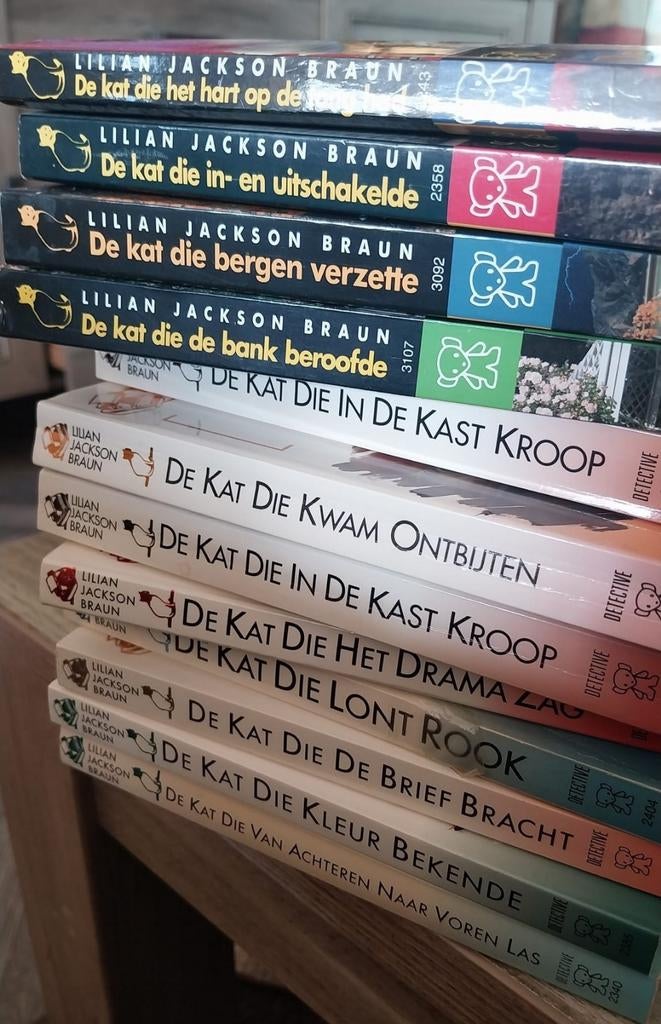 Lilian Jackson Braun - De Kat Die... (diverse titels), Ophalen of Verzenden, Gelezen, Lilian Jackson Braun