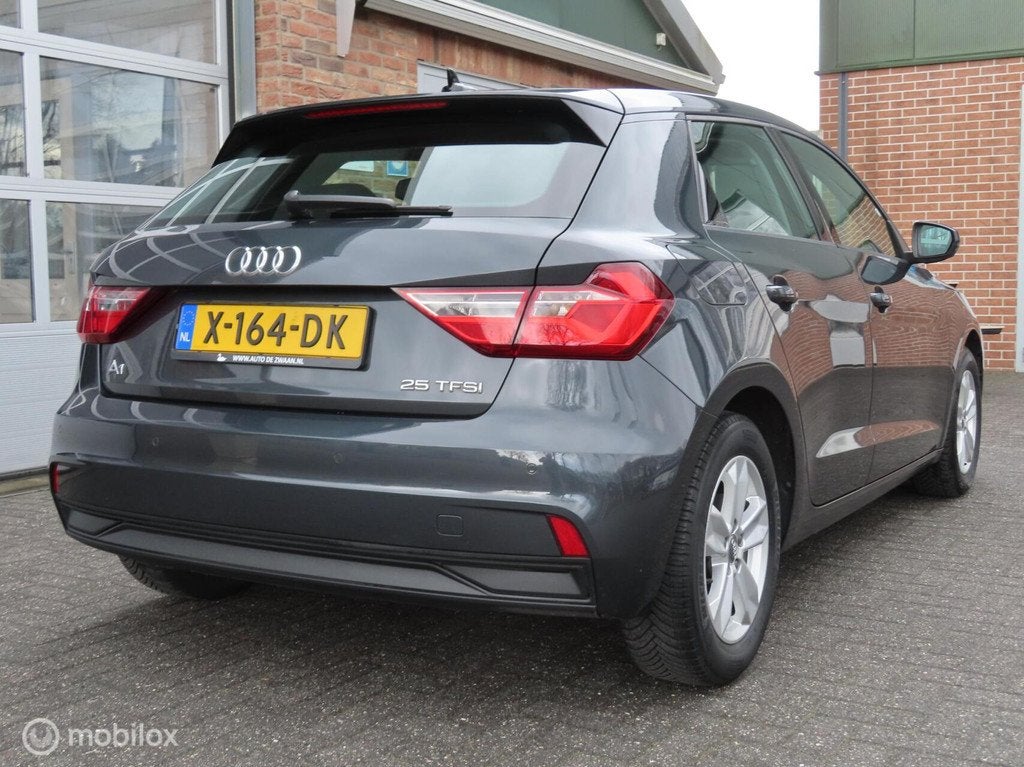 Audi A1 Sportback 25 TFSI Pro Line|Virtueel Cockpit|Parkeers, Auto's, Audi, Voorwielaandrijving, Euro 6, 95 pk, Bedrijf
