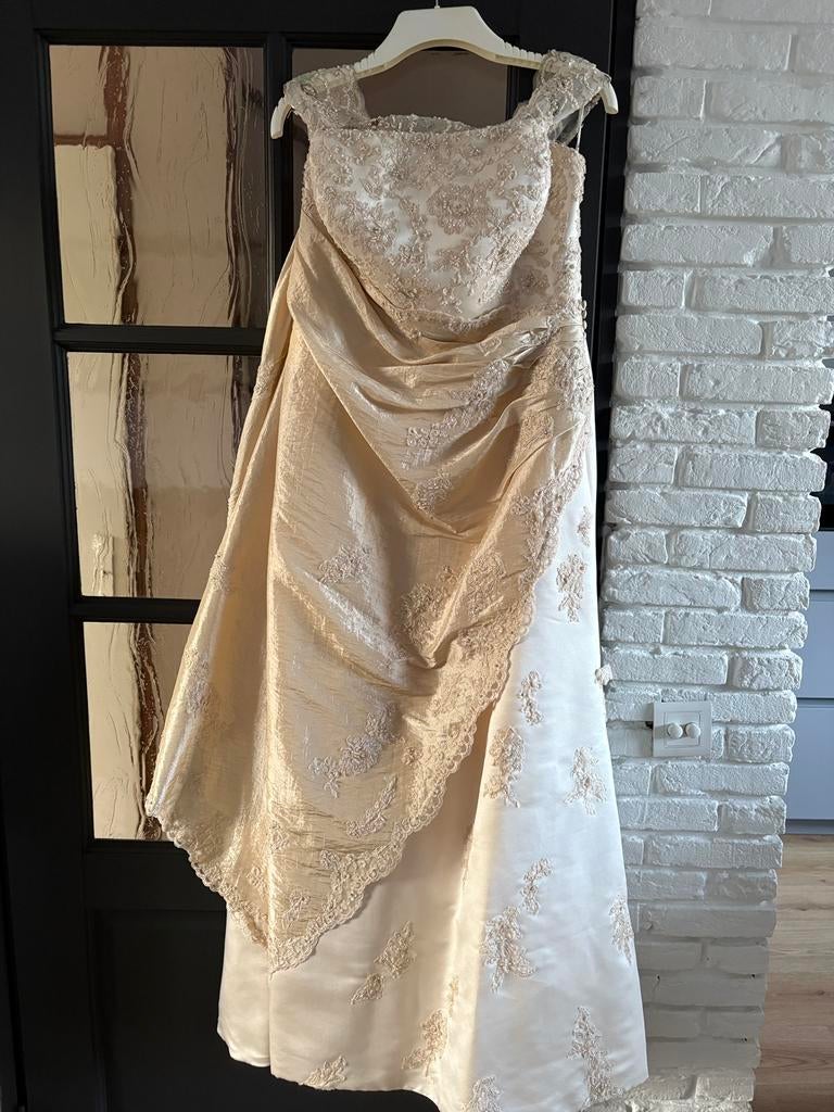 Mooie bruidsjurk, Kleding | Dames, Trouwkleding en Trouwaccessoires, Ophalen of Verzenden, Gedragen, Beige, Trouwjurk