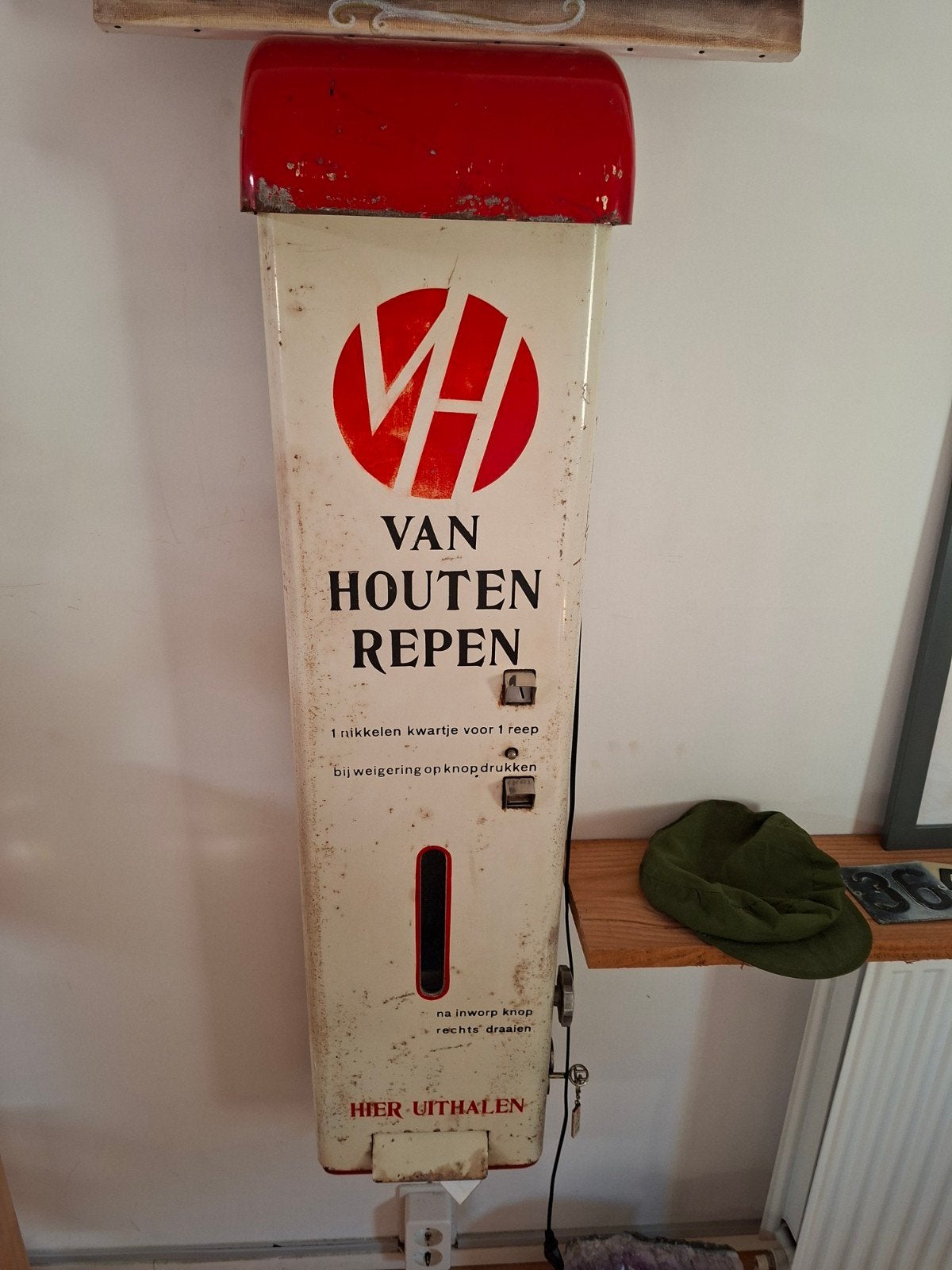 Zeldzame Van Houten Chocolade Muurautomaat - Zwarte Letters, Ophalen