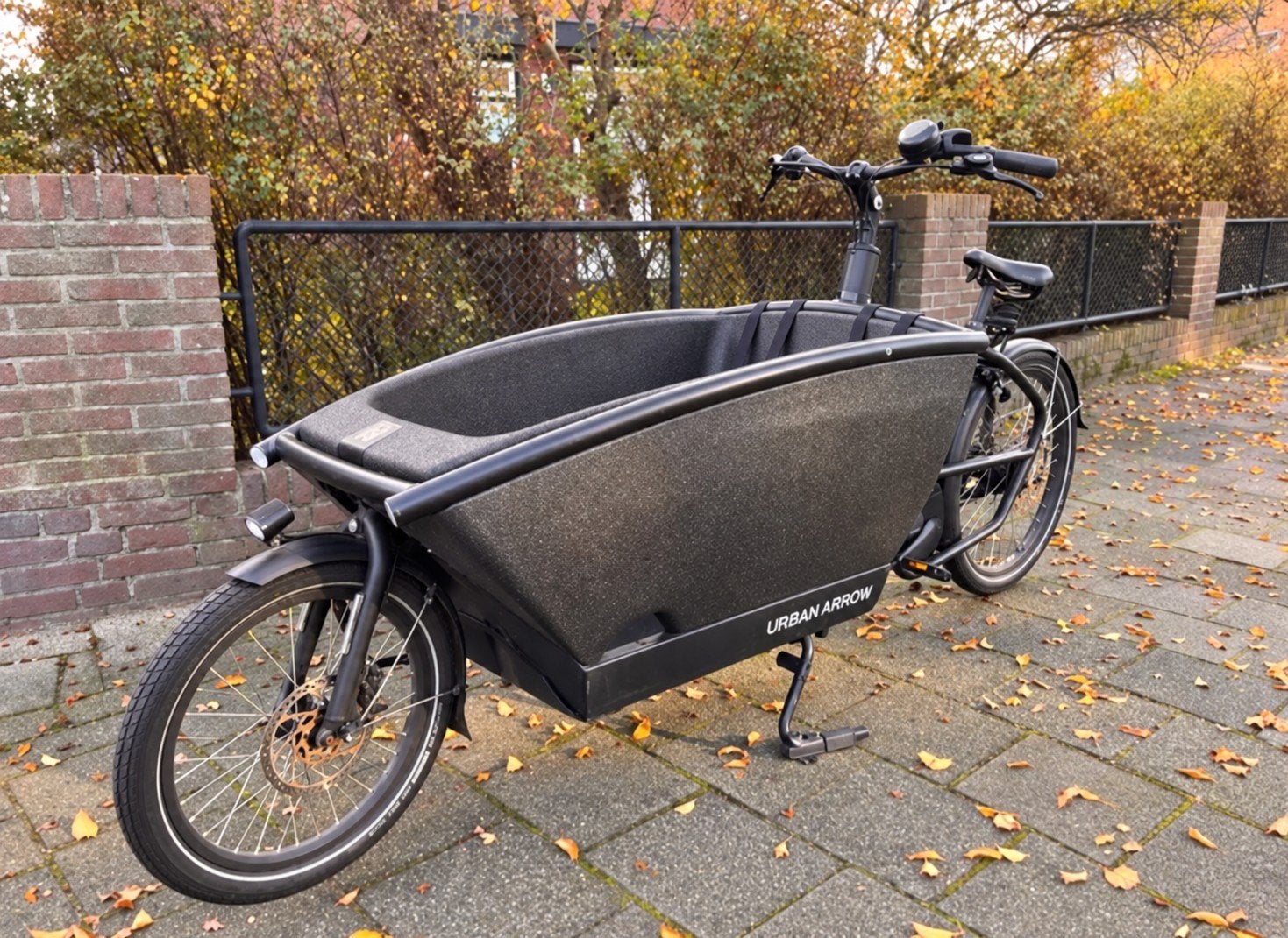 Bakfiets Urban Arrow Family Active Line Plus 400Wh – 2021, Gebruikt, 3 kinderen, Elektrisch, Ophalen