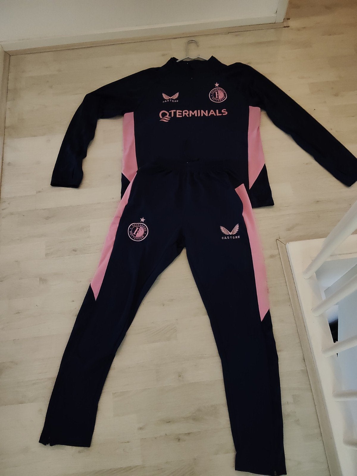 Feyenoord trainingspak maat L, Ophalen, Zo goed als nieuw, Feyenoord, Shirt