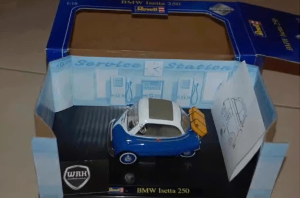 1:18 BMW ISETTA 250 blue Revell in box WRH, Verzenden, Zo goed als nieuw, Auto, Revell