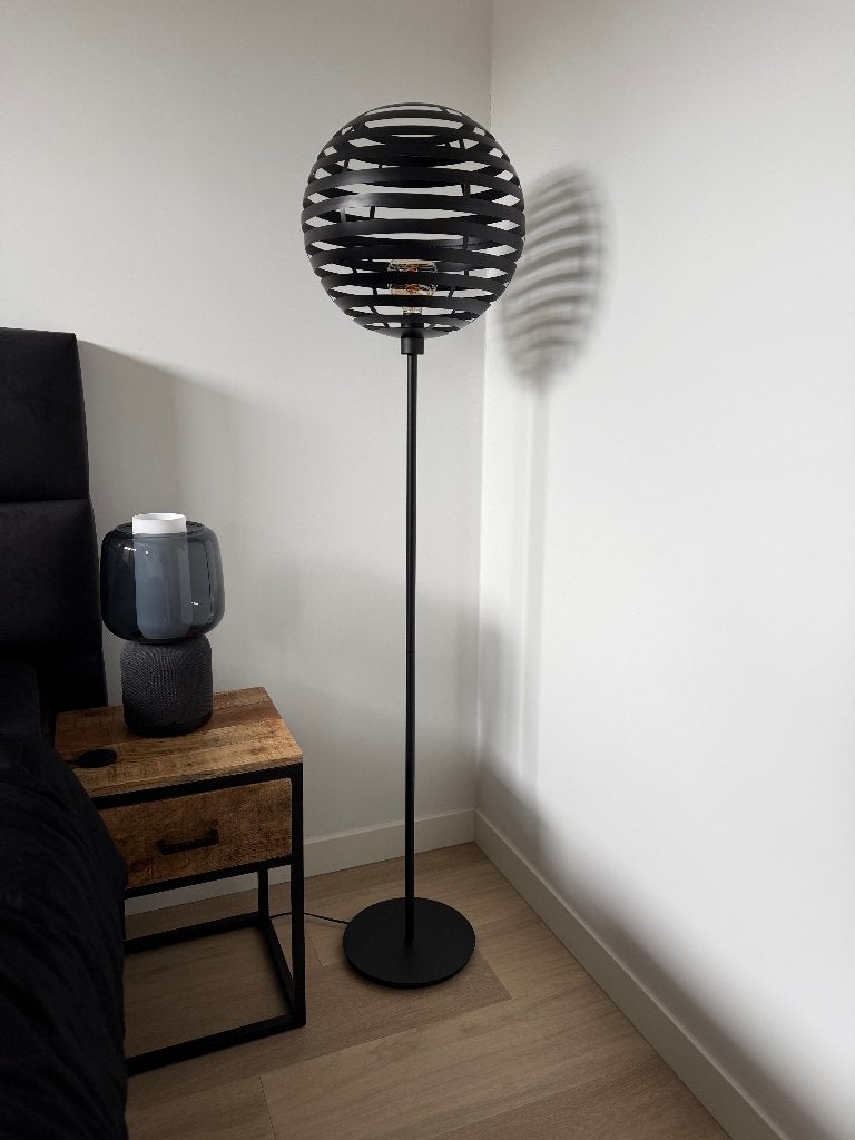 Unieke zwarte metalen vloerlamp, 164 cm/40 cm diameter, Huis en Inrichting, Lampen | Vloerlampen, Ophalen of Verzenden, Gebruikt