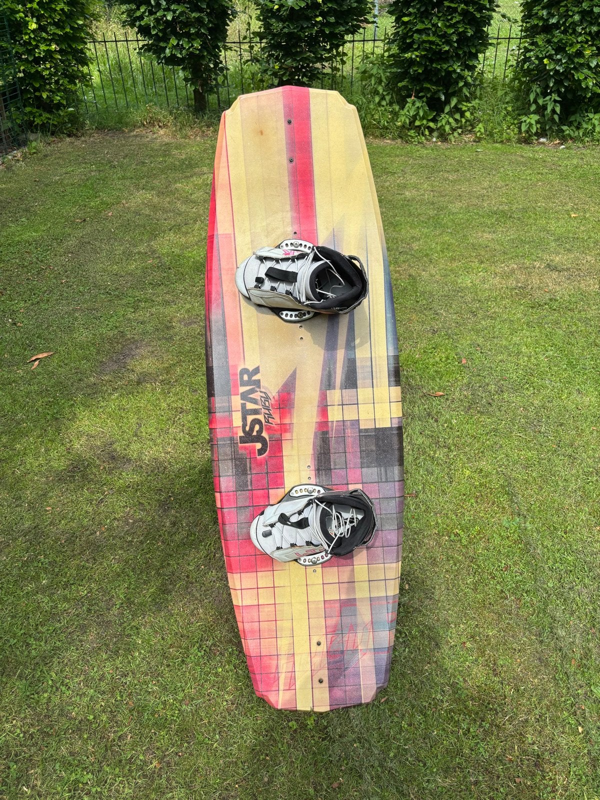 Jobe en Jstar Wakeboards met bindingen 2 stuks, Watersport en Boten, Wakeboarden, Ophalen, Gebruikt, Board en Schoenen