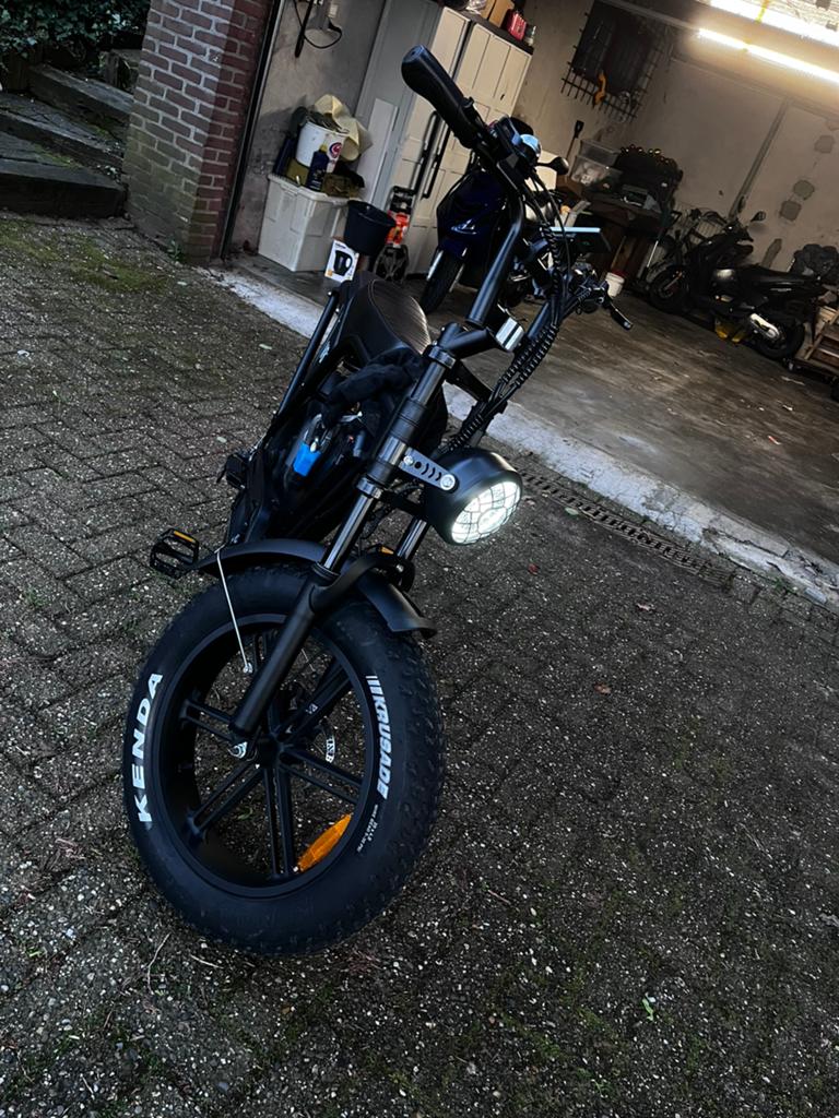 Fatbike v8 nette staat, Ophalen of Verzenden, Zo goed als nieuw