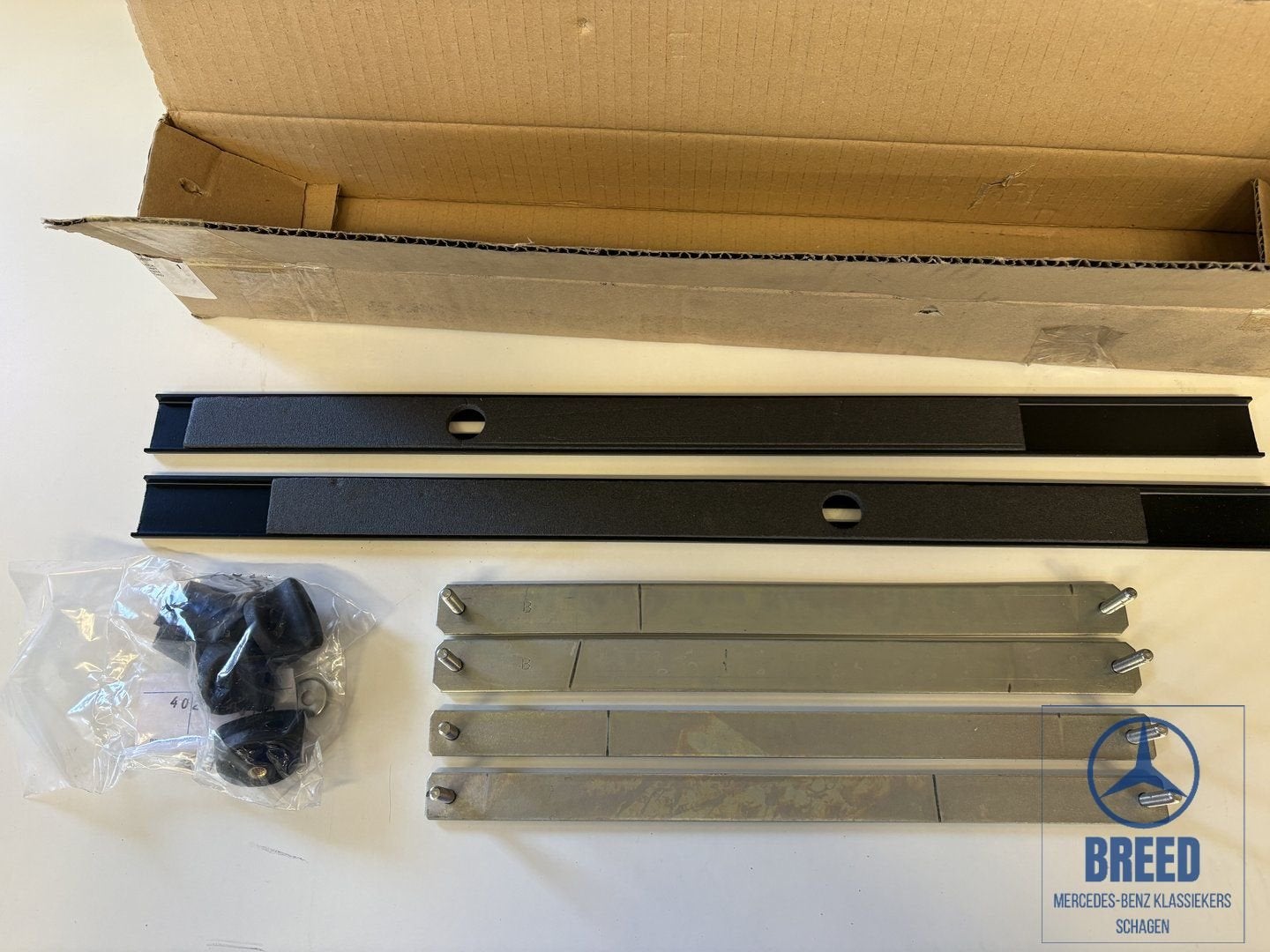 NOS montageset dakkoffer voor Mercedes-Benz W202 W210 etc., -, -, Nieuw, Ophalen of Verzenden