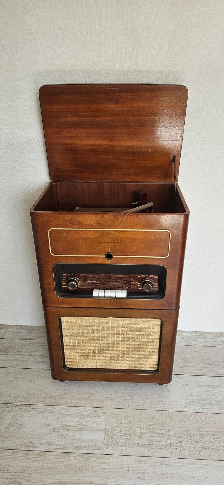 Antieke radio en platenspeler van Philips, Ophalen of Verzenden