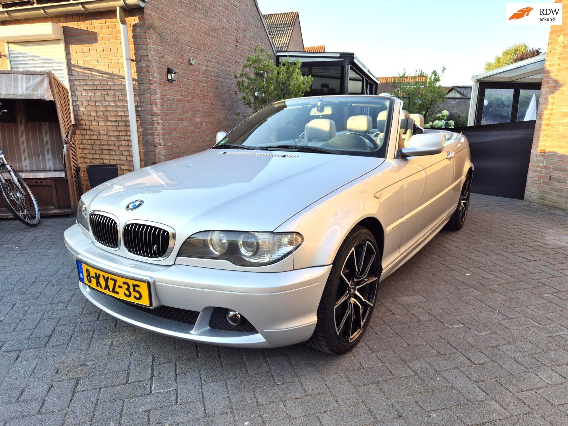 BMW 3-serie Cabrio 320Ci Cabrio soft top ( Nieuwe kap ) Navi, Auto's, BMW, 2171 cc, Achterwielaandrijving, Gebruikt, Zwart