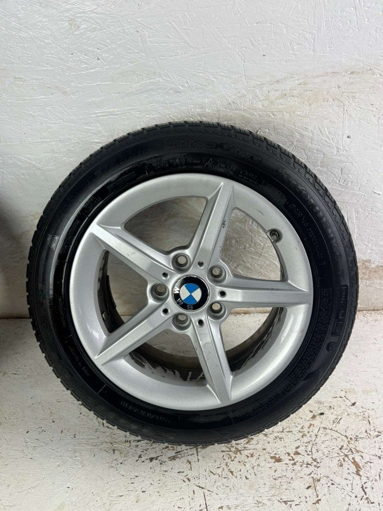 Foto 2 van Originele BMW 1-Serie X1 velgen 16" 5x120 Style 654 winter