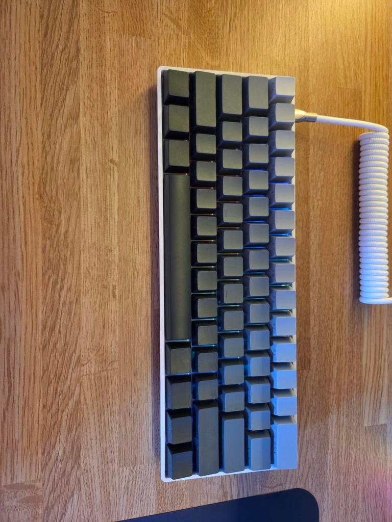 Custom gaming keyboard/toetsenbord., Computers en Software, Toetsenborden, Gebruikt, Ophalen of Verzenden, Qwerty, Bedraad