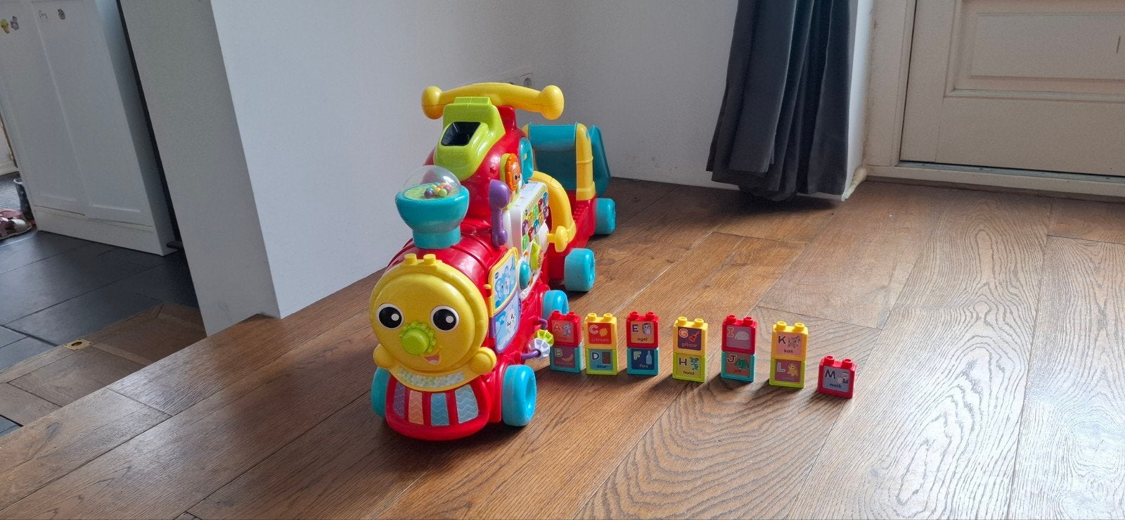 VTech Baby Speeltrein 3 in 1: Loopwagen, Rijder & Speelpanee, Ophalen, Gebruikt, Overige typen, Met licht