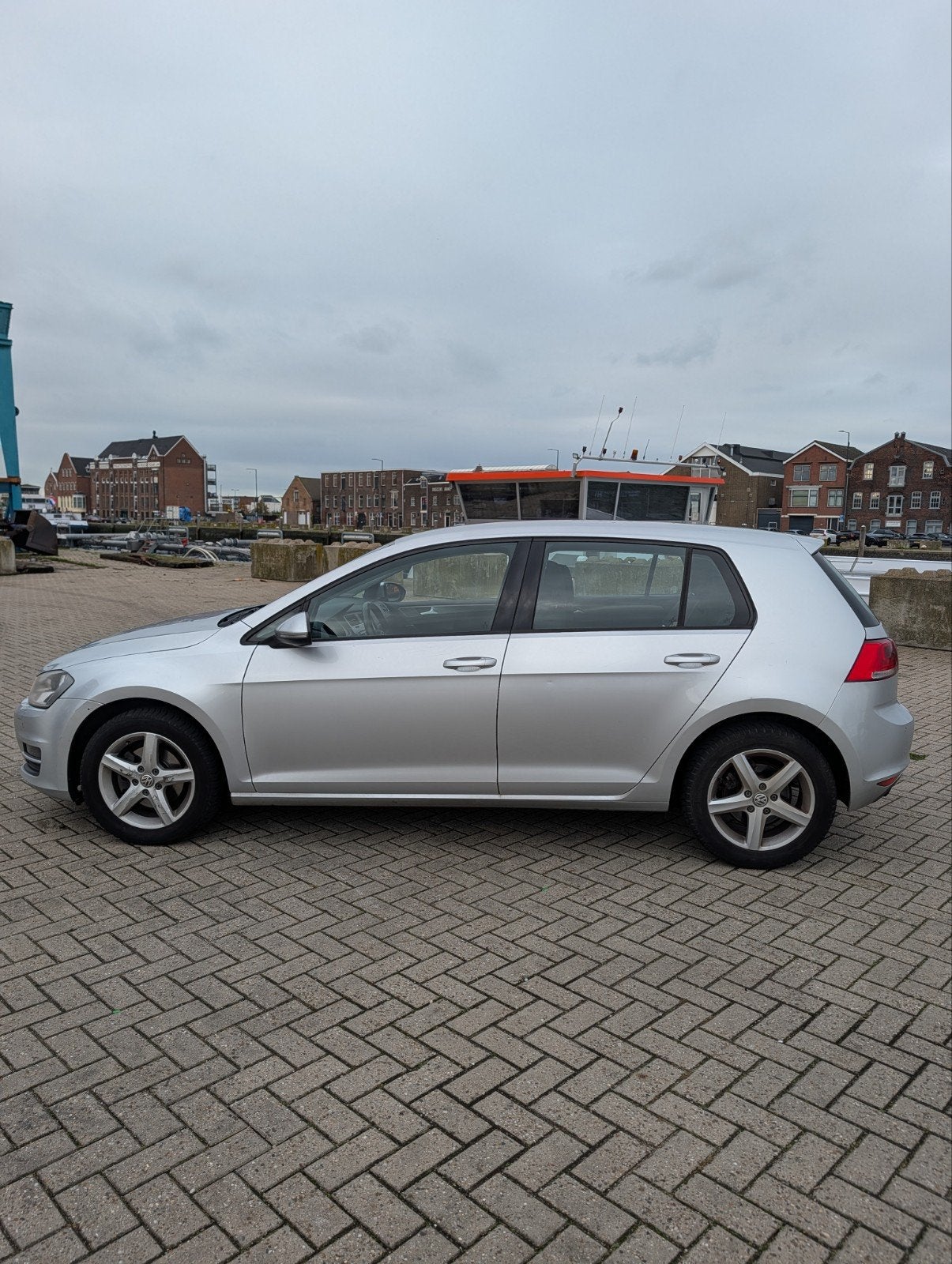 Volkswagen Golf 1.2 TSI 77KW 5D 2013 Grijs, Voorwielaandrijving, 4 cilinders, 610 kg, 49 €/maand