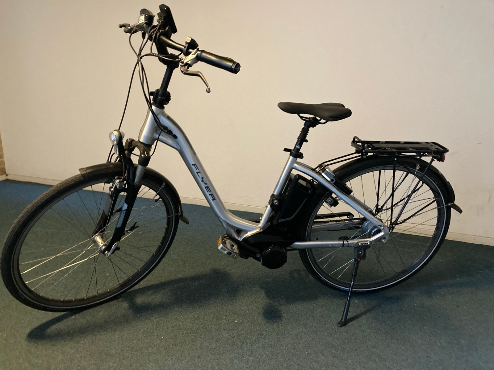 Flyer E-bike met nieuwe achterband en stille motor, Ophalen, Gebruikt, Overige merken