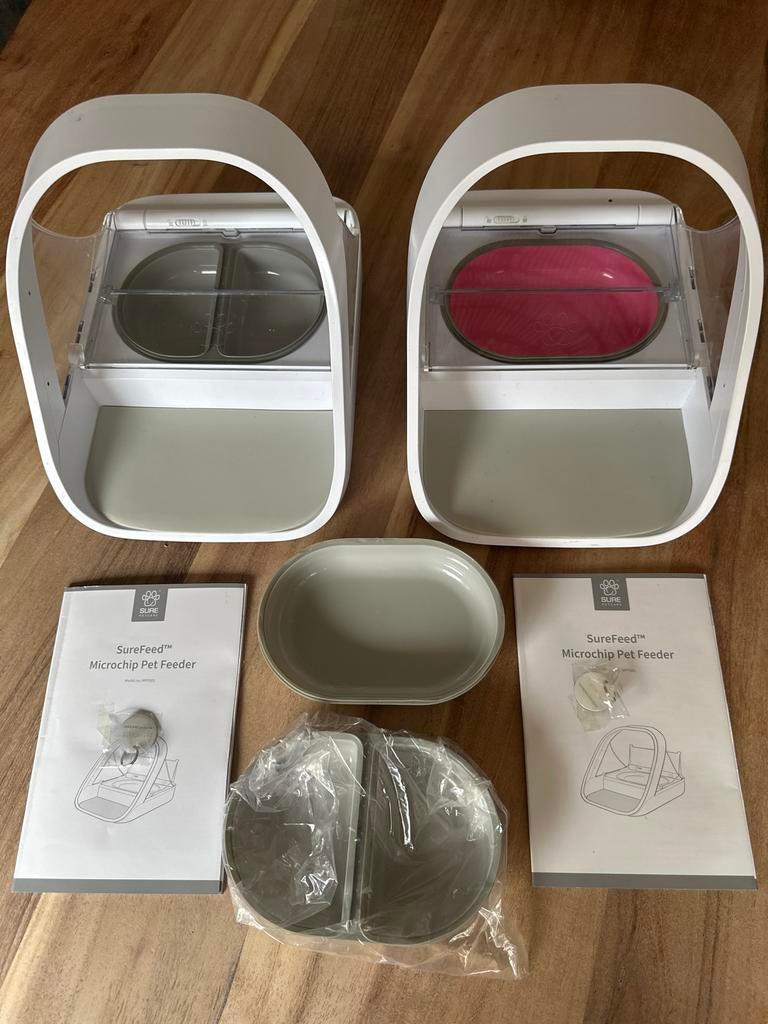 Twee surefeed microchip pet feeders, Ophalen, Zo goed als nieuw