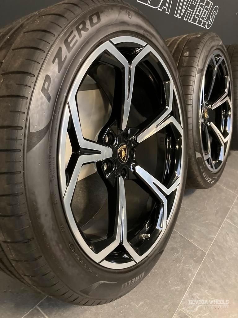 22'' originele Lamborghini Urus velgen + banden 5x130 4ML 60, Auto-onderdelen, Banden en Velgen, Gebruikt, -, 285 mm, -