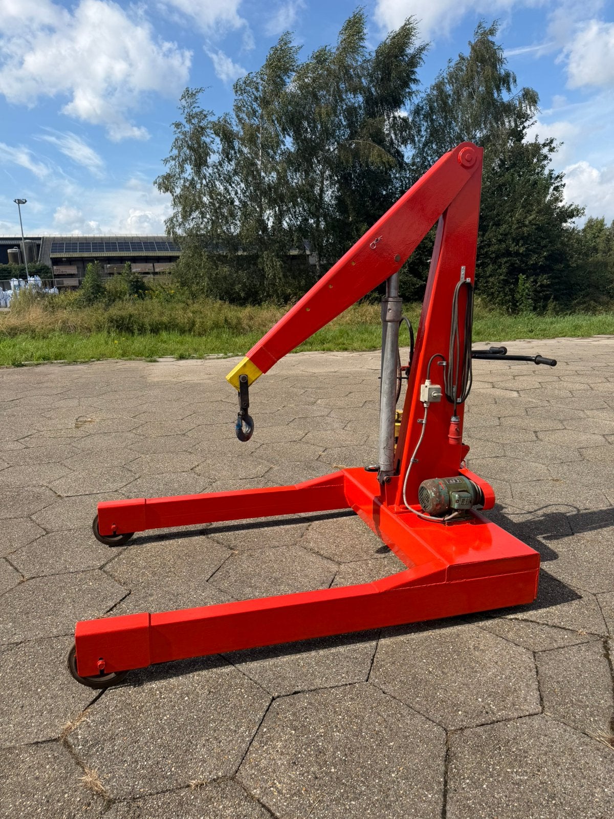 Elektrische motortakel, Doe-het-zelf en Verbouw, Lieren en Takels, Ophalen, Zo goed als nieuw