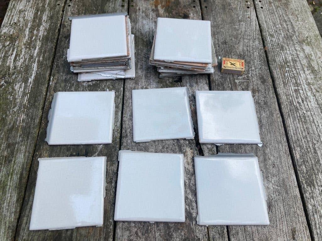 24 afgebikte oude keukentegeltjes vintage muurtegeltjes wit, Gebruikt, Minder dan 20 cm, Minder dan 5 m², Wandtegels