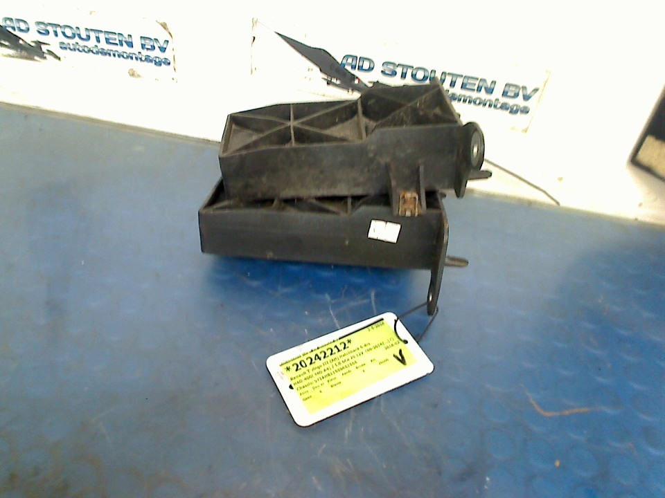 Bumper Voor SCHOK-/SLAGDEMPER SET Renault Twingo III (AH), Gebruikt, Renault Deutschland AG, Dialog.deutschland@renault.de, Peter-Huppertz-Straße 5, Köln 51063, , Duitsland