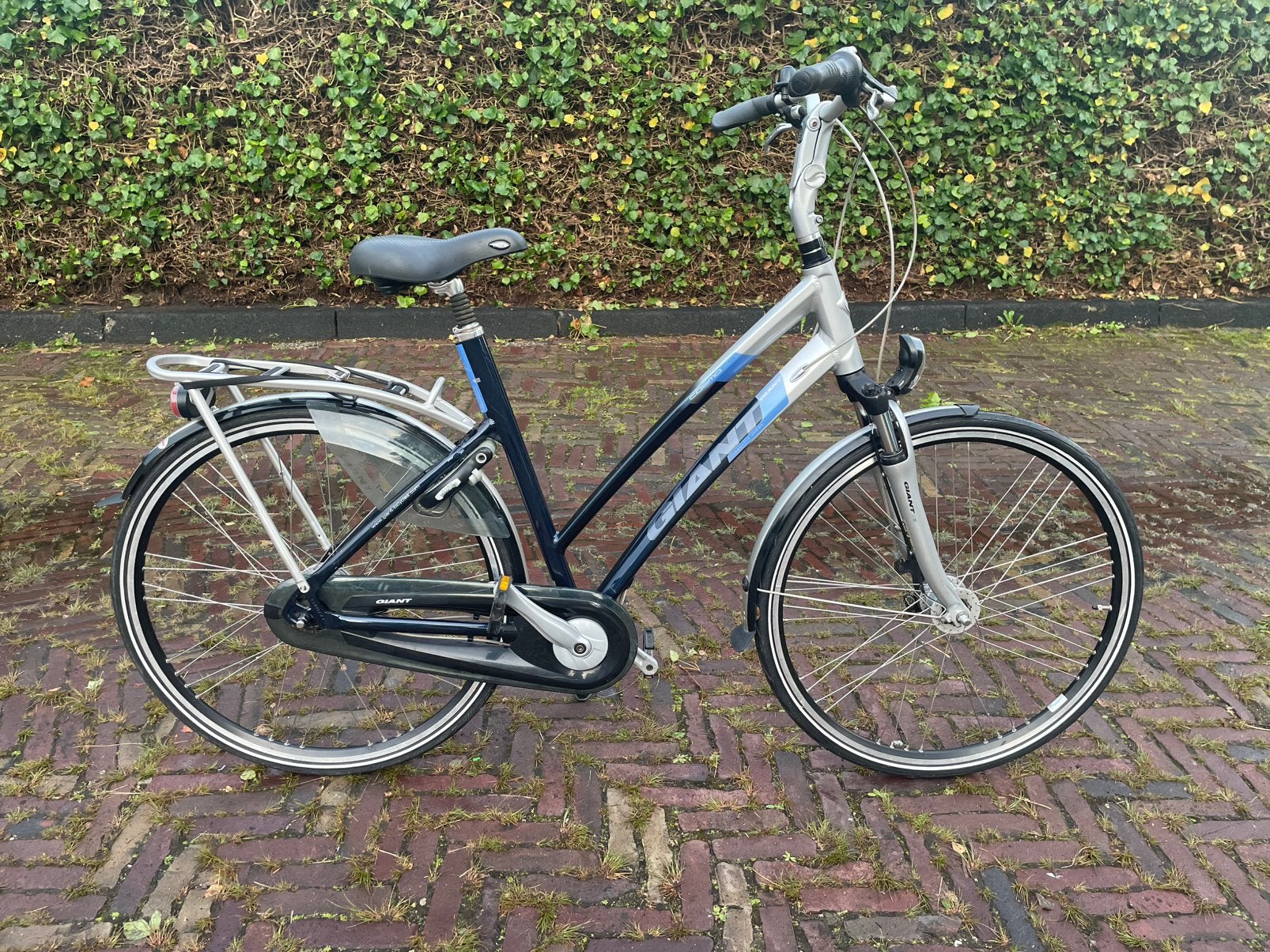 Nette Giant Cosmo CS2 damesfiets - 7V - Frame: 58, 56 cm of meer, Ophalen, Zo goed als nieuw, Giant