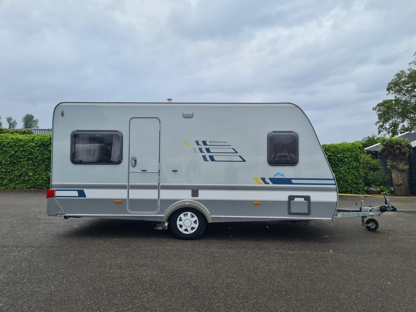 Eriba Hymer 465 Living ( incl. stallingsmogelijkheid ), Rondzit, Bedrijf, 4 tot 5 meter, Eriba