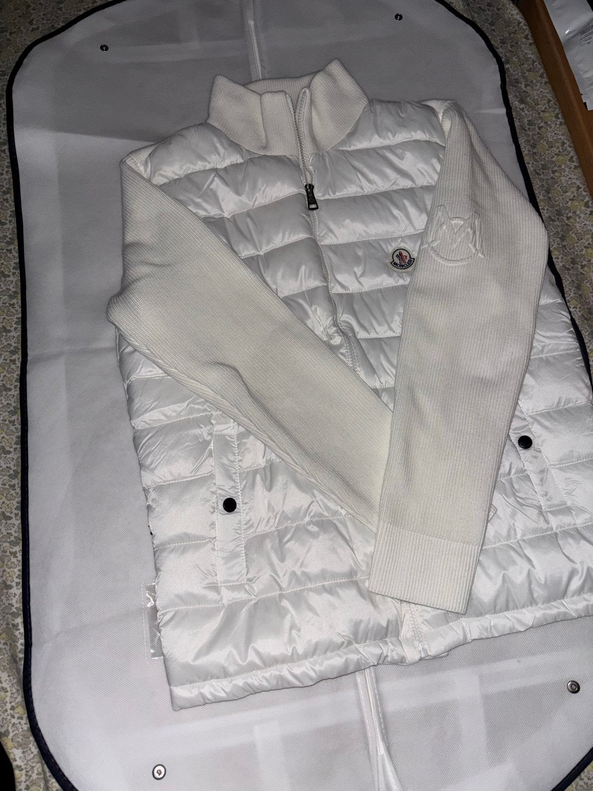 Moncler Witte Gewatteerde Jas met Gebreide Mouwen, Ophalen of Verzenden, Zo goed als nieuw, Maat 38/40 (M), Wit