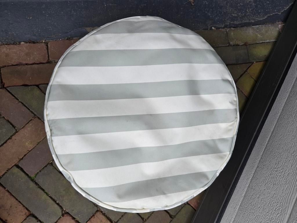 2 poefen voor binnen/buiten gestreept & roze, Caravans en Kamperen, Ophalen of Verzenden, Gebruikt