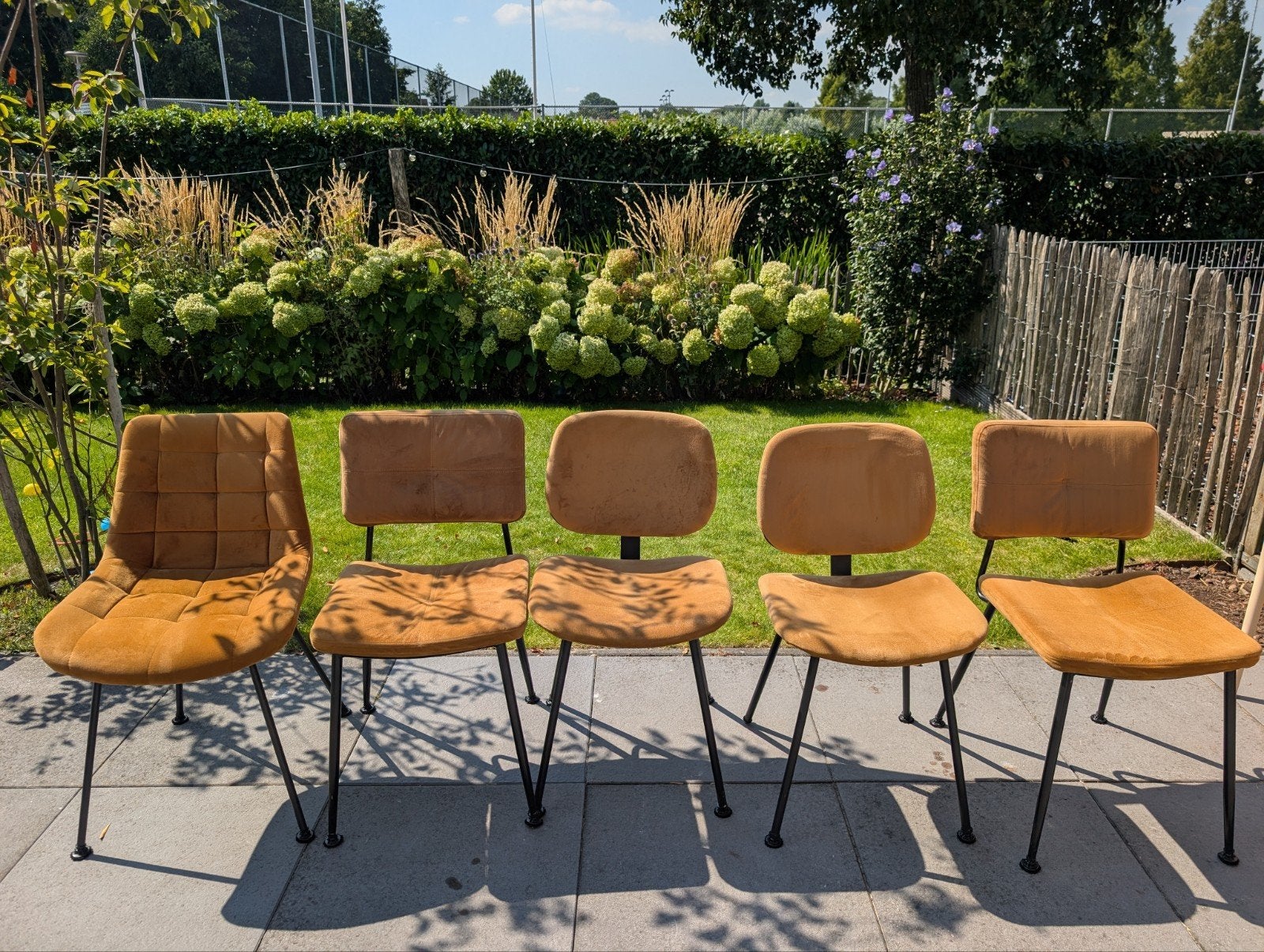 Gratis 5 eetkamerstoelen met 'Scratch now more' dopjes, Huis en Inrichting, Stoelen, Ophalen, Gebruikt, Overige kleuren, Stof
