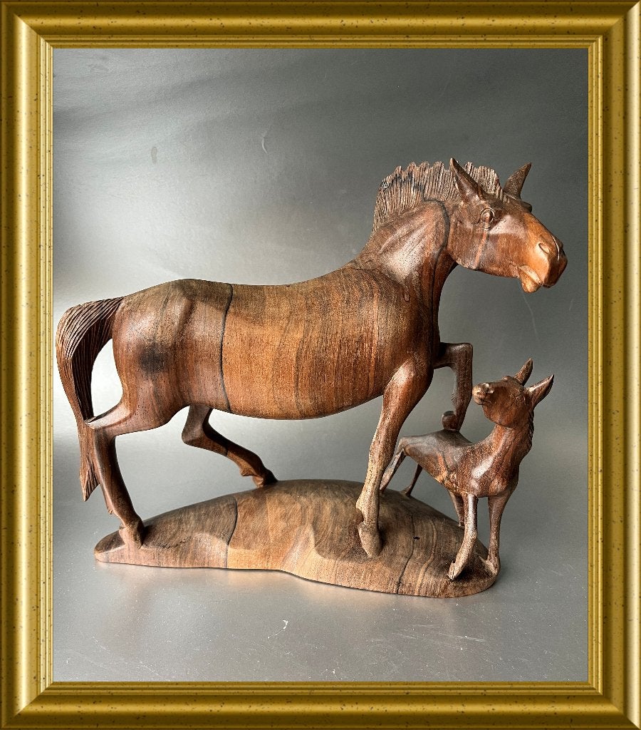 Oud houtsnijwerk beeld : houten paard met veulen, Ophalen of Verzenden, 20 - 50 cm, Beeld, Hout