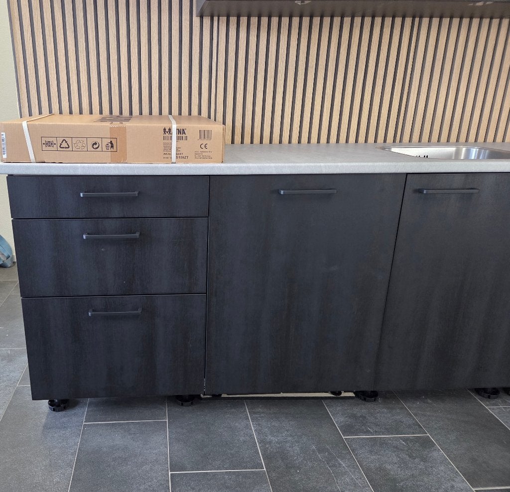 Luxe Q-Line ARTEGO Showroomkeuken INCL. apparatuur / SALE, Overige kleuren, Nieuw, Enkelwandige keuken, Kunststof