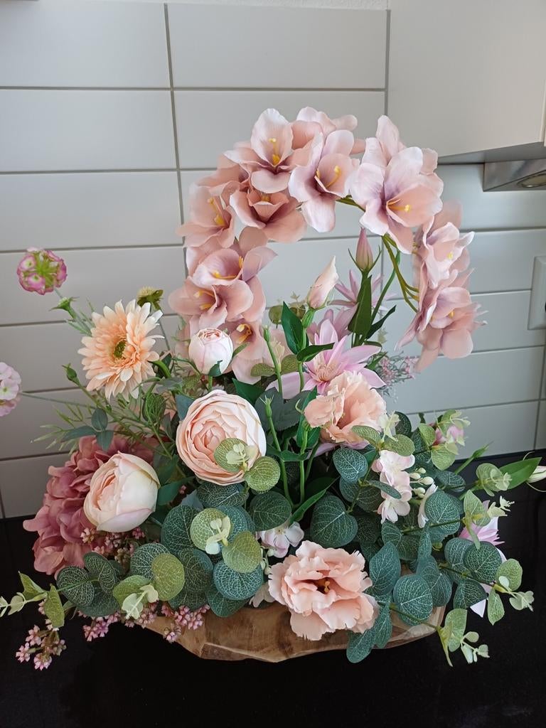 Prachtig zijden bloemstuk in houten schaal, Ophalen of Verzenden, Nieuw, Binnen
