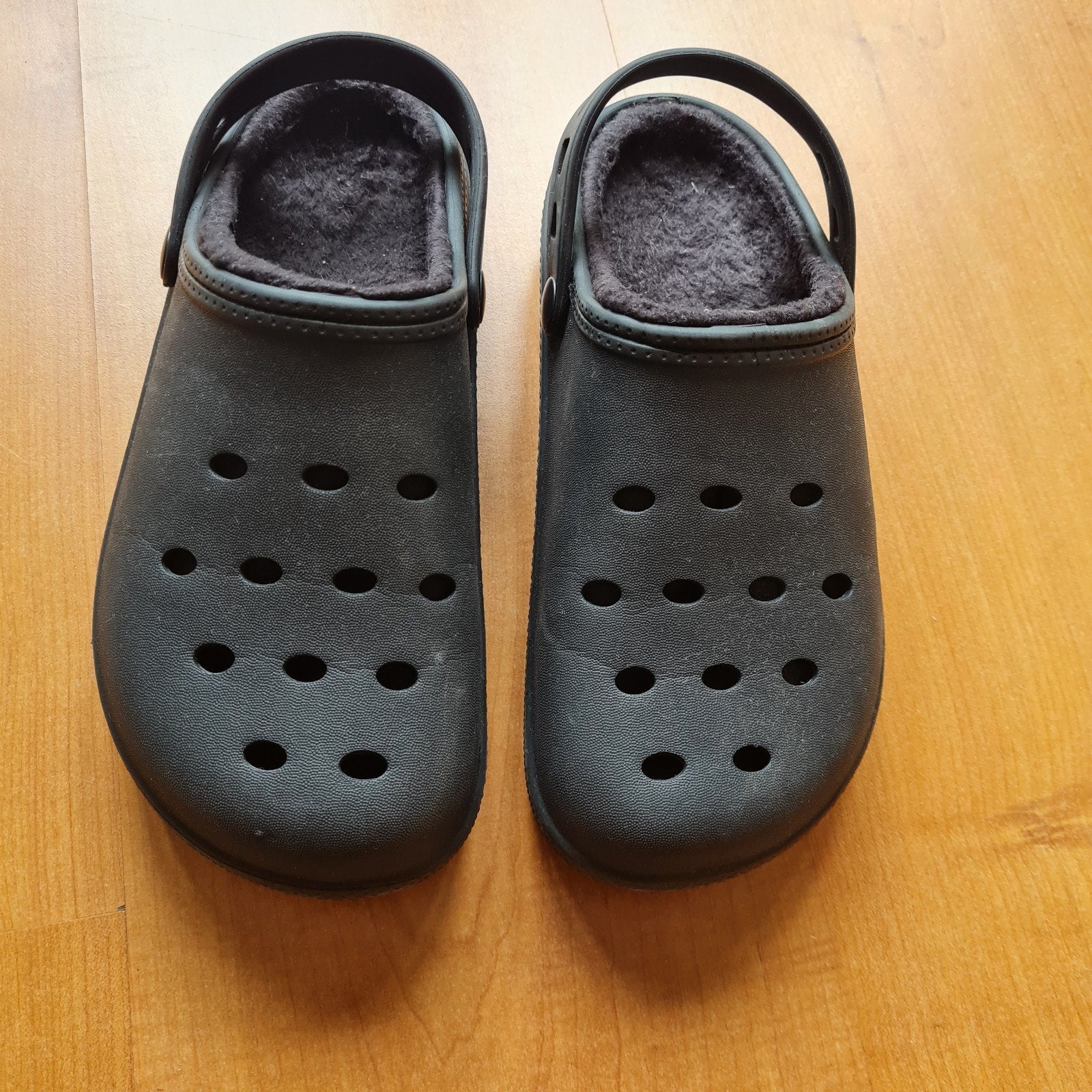 Zwarte gevoerde klompen, maat 38/39, Ophalen of Verzenden, Zo goed als nieuw, Zwart, Slippers