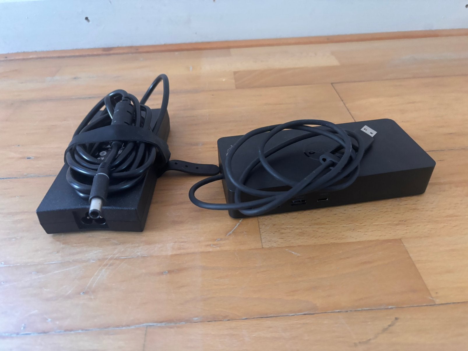 Dell D6000 Docking Station, Ophalen, Zo goed als nieuw, Docking station, Laptop